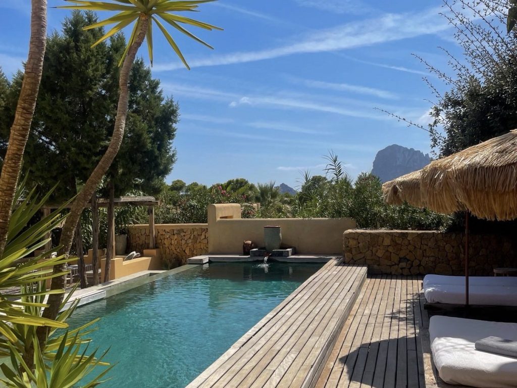 Where to stay in Ibiza, private villa versus hotel